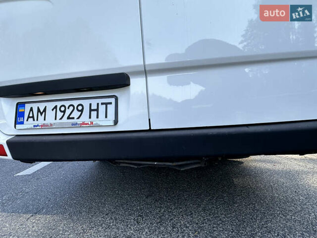 Белый Мерседес Sprinter, объемом двигателя 3.22 л и пробегом 600 тыс. км за 15500 $, фото 21 на Automoto.ua