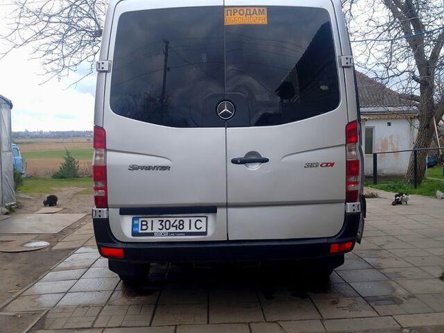 Белый Мерседес Sprinter, объемом двигателя 2.1 л и пробегом 250 тыс. км за 9900 $, фото 2 на Automoto.ua