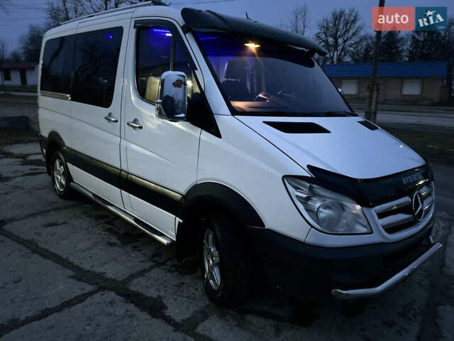 Белый Мерседес Sprinter, объемом двигателя 2.15 л и пробегом 350 тыс. км за 9750 $, фото 5 на Automoto.ua