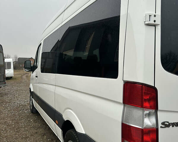 Белый Мерседес Sprinter, объемом двигателя 2.15 л и пробегом 530 тыс. км за 6500 $, фото 8 на Automoto.ua