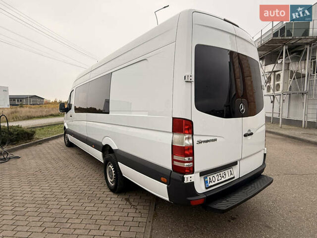 Белый Мерседес Sprinter, объемом двигателя 2.99 л и пробегом 412 тыс. км за 20000 $, фото 5 на Automoto.ua