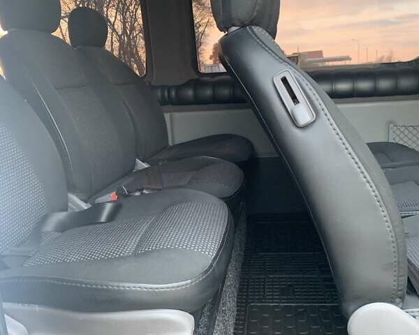 Белый Мерседес Sprinter, объемом двигателя 2.14 л и пробегом 440 тыс. км за 14400 $, фото 11 на Automoto.ua