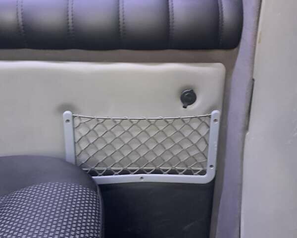 Белый Мерседес Sprinter, объемом двигателя 2.14 л и пробегом 440 тыс. км за 14400 $, фото 24 на Automoto.ua