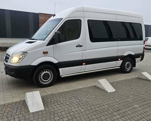 Білий Мерседес Sprinter, об'ємом двигуна 2.15 л та пробігом 239 тис. км за 18000 $, фото 3 на Automoto.ua