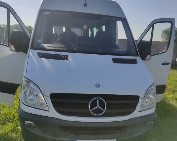 Белый Мерседес Sprinter, объемом двигателя 2.2 л и пробегом 250 тыс. км за 25000 $, фото 15 на Automoto.ua