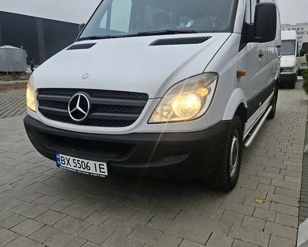Білий Мерседес Sprinter, об'ємом двигуна 2.15 л та пробігом 239 тис. км за 18000 $, фото 2 на Automoto.ua