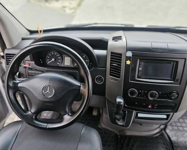 Білий Мерседес Sprinter, об'ємом двигуна 2.15 л та пробігом 239 тис. км за 18000 $, фото 16 на Automoto.ua
