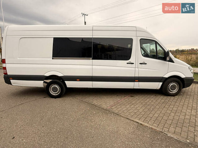 Белый Мерседес Sprinter, объемом двигателя 2.99 л и пробегом 412 тыс. км за 20000 $, фото 2 на Automoto.ua