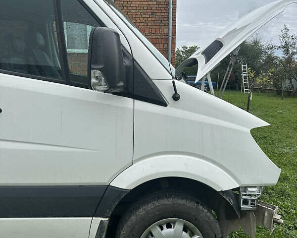 Белый Мерседес Sprinter, объемом двигателя 2.15 л и пробегом 530 тыс. км за 6500 $, фото 2 на Automoto.ua