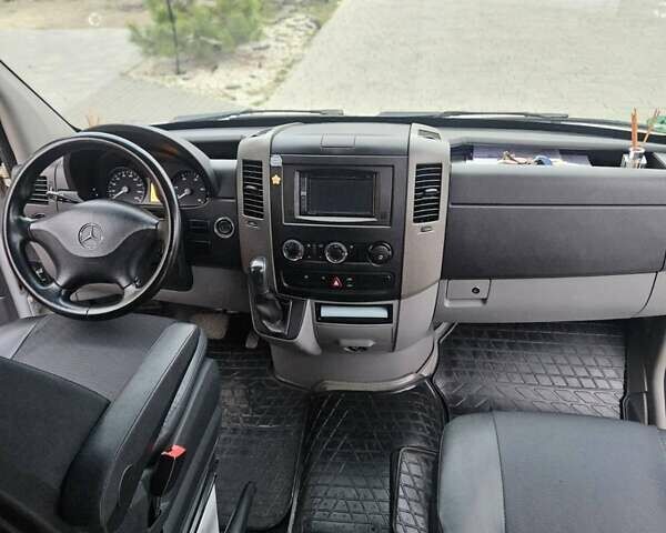 Білий Мерседес Sprinter, об'ємом двигуна 2.15 л та пробігом 239 тис. км за 18000 $, фото 18 на Automoto.ua