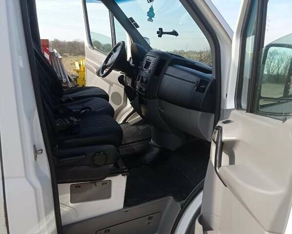 Белый Мерседес Sprinter, объемом двигателя 3 л и пробегом 550 тыс. км за 14000 $, фото 4 на Automoto.ua