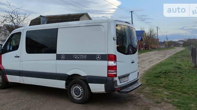 Белый Мерседес Sprinter, объемом двигателя 2.1 л и пробегом 413 тыс. км за 6900 $, фото 6 на Automoto.ua