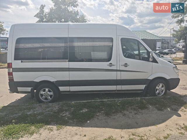 Белый Мерседес Sprinter, объемом двигателя 0 л и пробегом 365 тыс. км за 12800 $, фото 4 на Automoto.ua