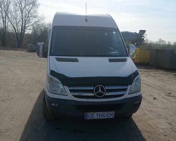 Белый Мерседес Sprinter, объемом двигателя 3 л и пробегом 550 тыс. км за 14000 $, фото 1 на Automoto.ua