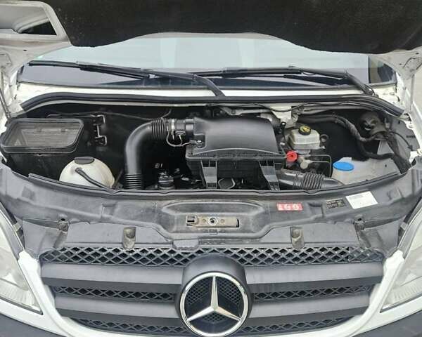 Білий Мерседес Sprinter, об'ємом двигуна 2.15 л та пробігом 239 тис. км за 18000 $, фото 15 на Automoto.ua