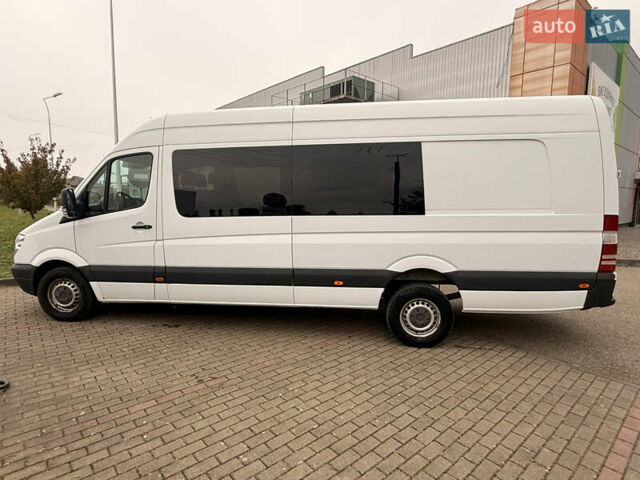 Белый Мерседес Sprinter, объемом двигателя 2.99 л и пробегом 412 тыс. км за 20000 $, фото 6 на Automoto.ua