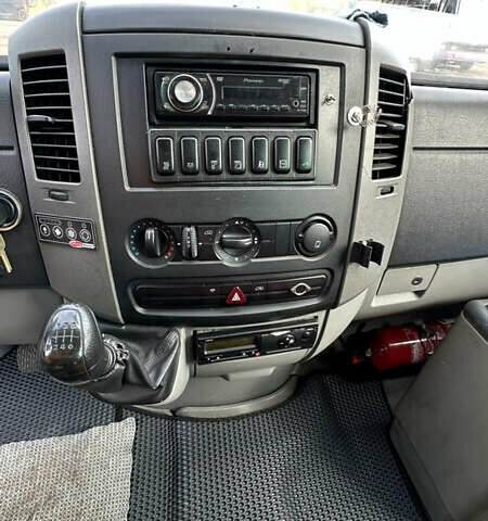 Белый Мерседес Sprinter, объемом двигателя 2.99 л и пробегом 250 тыс. км за 41000 $, фото 13 на Automoto.ua