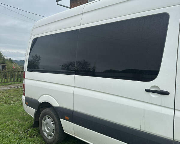 Белый Мерседес Sprinter, объемом двигателя 2.15 л и пробегом 530 тыс. км за 6500 $, фото 10 на Automoto.ua