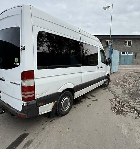 Белый Мерседес Sprinter, объемом двигателя 2.15 л и пробегом 300 тыс. км за 9000 $, фото 4 на Automoto.ua