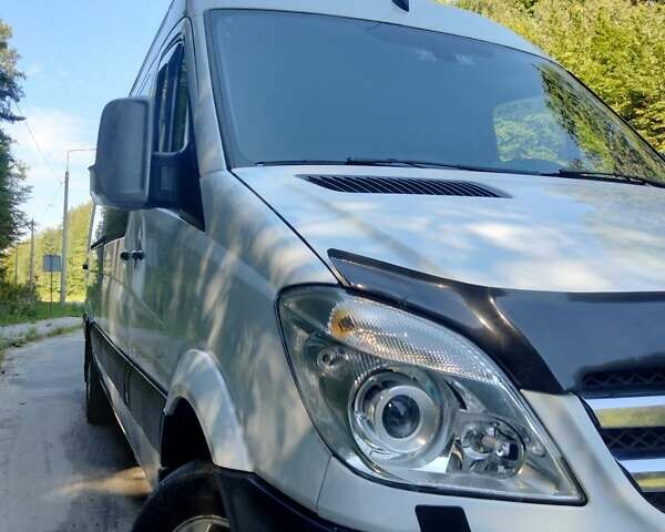 Білий Мерседес Sprinter, об'ємом двигуна 3 л та пробігом 708 тис. км за 20500 $, фото 3 на Automoto.ua