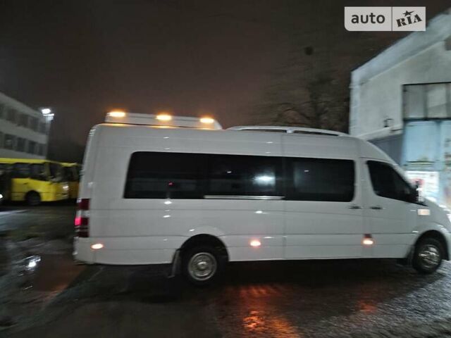 Белый Мерседес Sprinter, объемом двигателя 2.14 л и пробегом 50 тыс. км за 35000 $, фото 4 на Automoto.ua