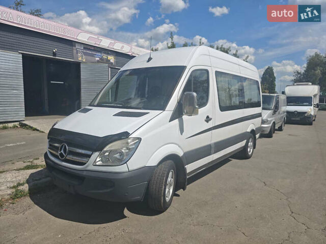 Белый Мерседес Sprinter, объемом двигателя 0 л и пробегом 365 тыс. км за 12800 $, фото 2 на Automoto.ua