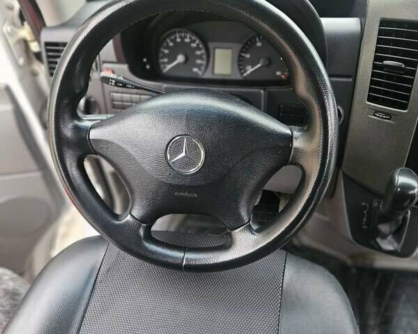 Білий Мерседес Sprinter, об'ємом двигуна 2.15 л та пробігом 239 тис. км за 18000 $, фото 17 на Automoto.ua