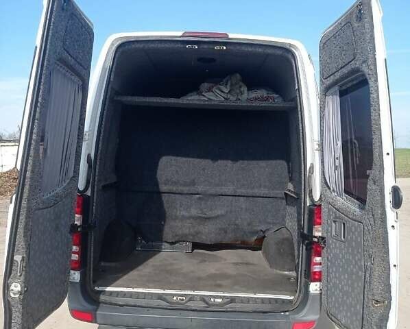 Белый Мерседес Sprinter, объемом двигателя 3 л и пробегом 550 тыс. км за 14000 $, фото 9 на Automoto.ua