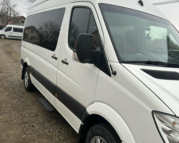 Белый Мерседес Sprinter, объемом двигателя 2.15 л и пробегом 530 тыс. км за 6500 $, фото 5 на Automoto.ua