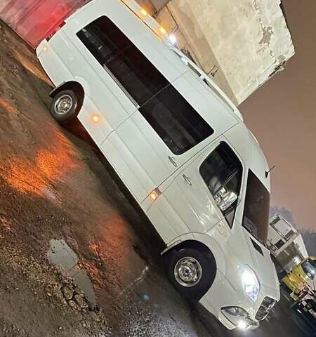 Белый Мерседес Sprinter, объемом двигателя 2.14 л и пробегом 50 тыс. км за 35000 $, фото 3 на Automoto.ua