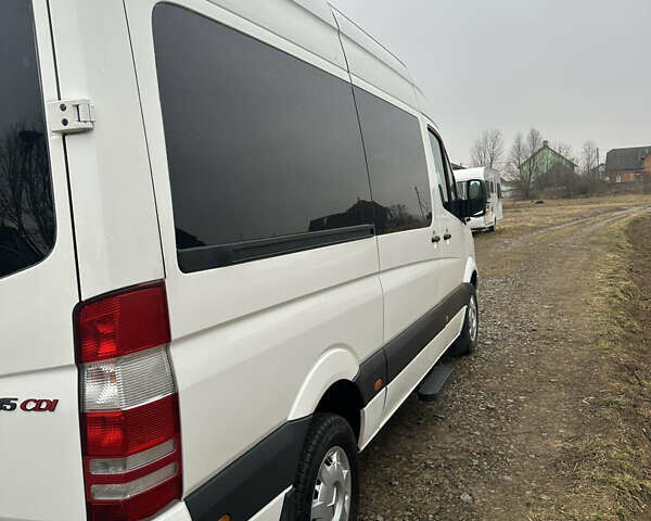 Белый Мерседес Sprinter, объемом двигателя 2.15 л и пробегом 530 тыс. км за 6500 $, фото 7 на Automoto.ua