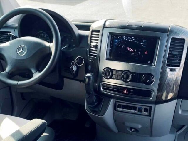 Белый Мерседес Sprinter, объемом двигателя 2.1 л и пробегом 450 тыс. км за 14700 $, фото 33 на Automoto.ua