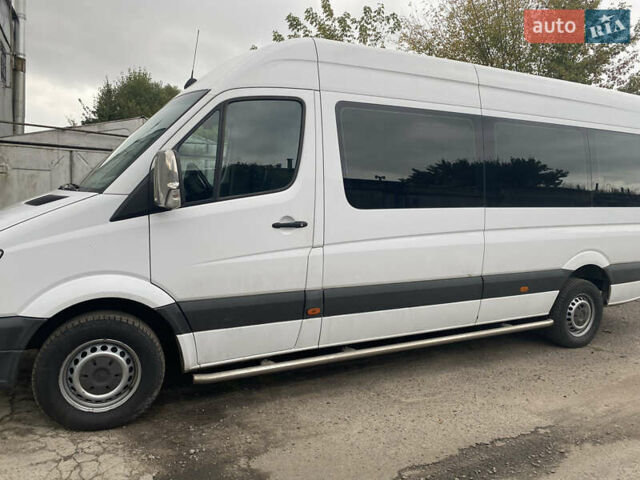 Білий Мерседес Sprinter, об'ємом двигуна 2.15 л та пробігом 250 тис. км за 14000 $, фото 2 на Automoto.ua