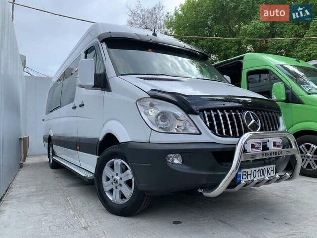 Белый Мерседес Sprinter, объемом двигателя 2.14 л и пробегом 150 тыс. км за 38500 $, фото 4 на Automoto.ua