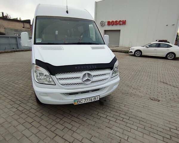 Белый Мерседес Sprinter, объемом двигателя 3 л и пробегом 160 тыс. км за 18000 $, фото 1 на Automoto.ua