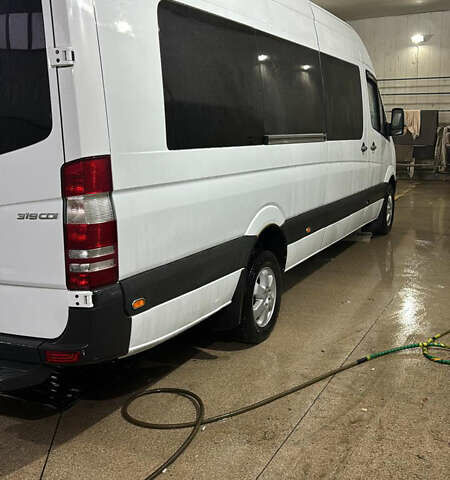 Белый Мерседес Sprinter, объемом двигателя 3 л и пробегом 450 тыс. км за 22000 $, фото 8 на Automoto.ua