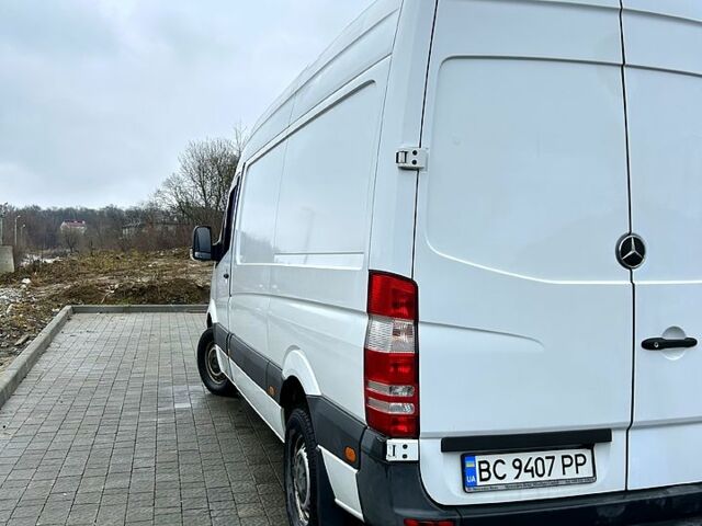 Белый Мерседес Sprinter, объемом двигателя 2.1 л и пробегом 412 тыс. км за 12500 $, фото 5 на Automoto.ua