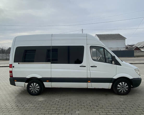 Белый Мерседес Sprinter, объемом двигателя 2.99 л и пробегом 310 тыс. км за 13500 $, фото 5 на Automoto.ua