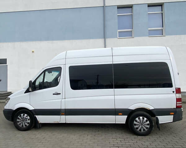 Белый Мерседес Sprinter, объемом двигателя 2.99 л и пробегом 310 тыс. км за 13500 $, фото 7 на Automoto.ua