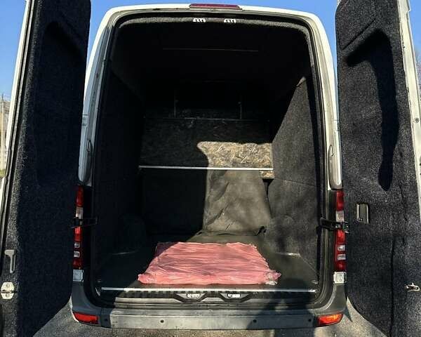 Белый Мерседес Sprinter, объемом двигателя 3 л и пробегом 470 тыс. км за 18900 $, фото 17 на Automoto.ua