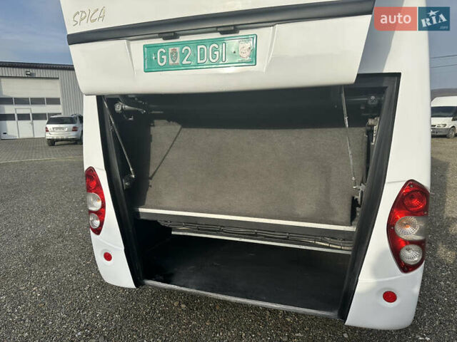 Білий Мерседес Sprinter, об'ємом двигуна 0 л та пробігом 438 тис. км за 44852 $, фото 43 на Automoto.ua