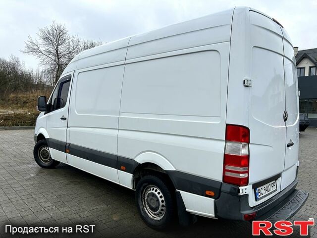 Белый Мерседес Sprinter, объемом двигателя 2.1 л и пробегом 412 тыс. км за 12500 $, фото 6 на Automoto.ua
