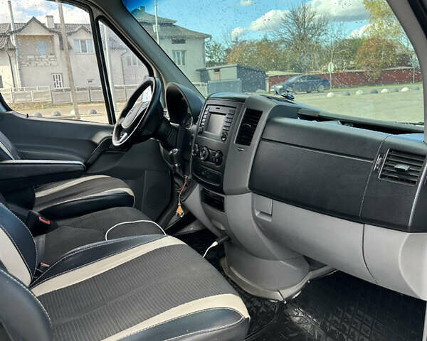 Мерседес Sprinter 2011 у Чернівцях на Automoto.ua Білий Мерседес Sprinter, об'ємом двигуна 2.1 л та пробігом 386 тис. км за 15400 $, фото 5 на Automoto.ua