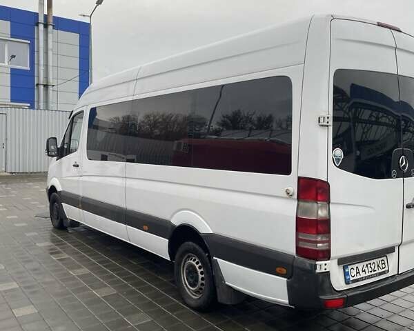 Белый Мерседес Sprinter, объемом двигателя 2.87 л и пробегом 230 тыс. км за 14800 $, фото 5 на Automoto.ua