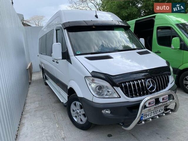 Белый Мерседес Sprinter, объемом двигателя 2.14 л и пробегом 150 тыс. км за 34900 $, фото 5 на Automoto.ua