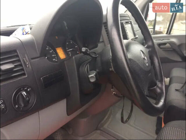 Білий Мерседес Sprinter, об'ємом двигуна 3 л та пробігом 480 тис. км за 19100 $, фото 13 на Automoto.ua