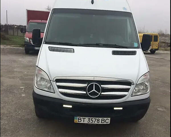 Белый Мерседес Sprinter, объемом двигателя 3 л и пробегом 480 тыс. км за 19100 $, фото 1 на Automoto.ua