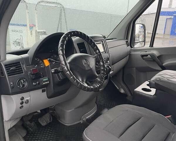Белый Мерседес Sprinter, объемом двигателя 2.87 л и пробегом 230 тыс. км за 14800 $, фото 6 на Automoto.ua