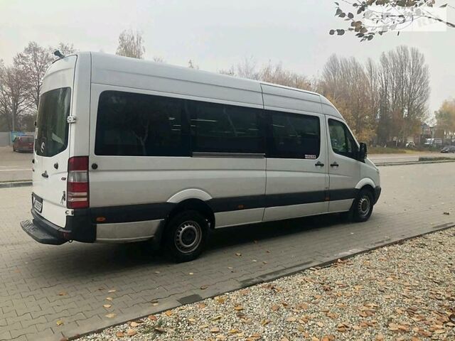 Белый Мерседес Sprinter, объемом двигателя 2.2 л и пробегом 200 тыс. км за 19999 $, фото 12 на Automoto.ua