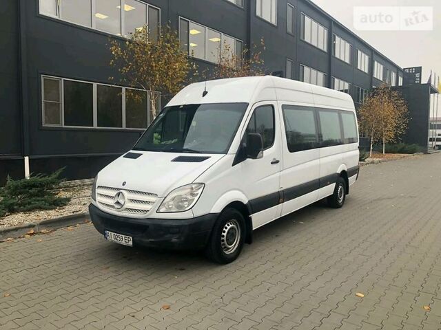 Белый Мерседес Sprinter, объемом двигателя 2.2 л и пробегом 200 тыс. км за 19999 $, фото 11 на Automoto.ua